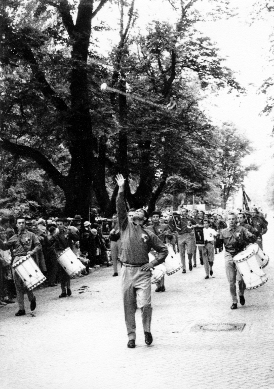 Fanfarenzug1959-08-vorHinrichWilhelmKopf