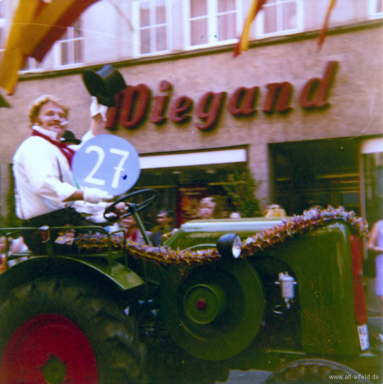 Schützenfest1973-70-GerhardWulfes-UweHagemann