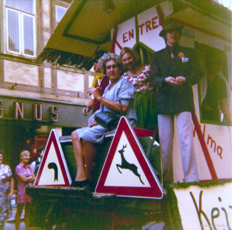 Schützenfest1973-72-GerhardWulfes-UweHagemann
