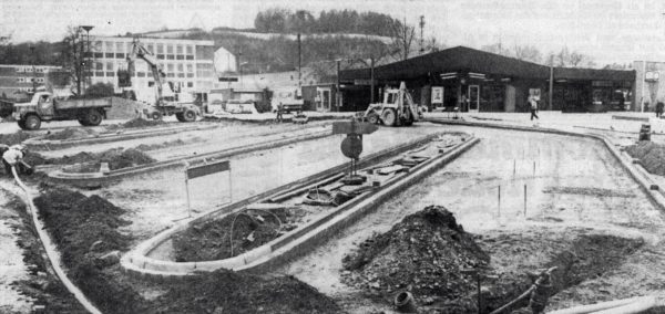 In seiner Grundstruktur zeichnet sich der Zentrale Omnibusbahnhof auf dem Alfelder Bahnhofsvorplatz bereits deutlich ab