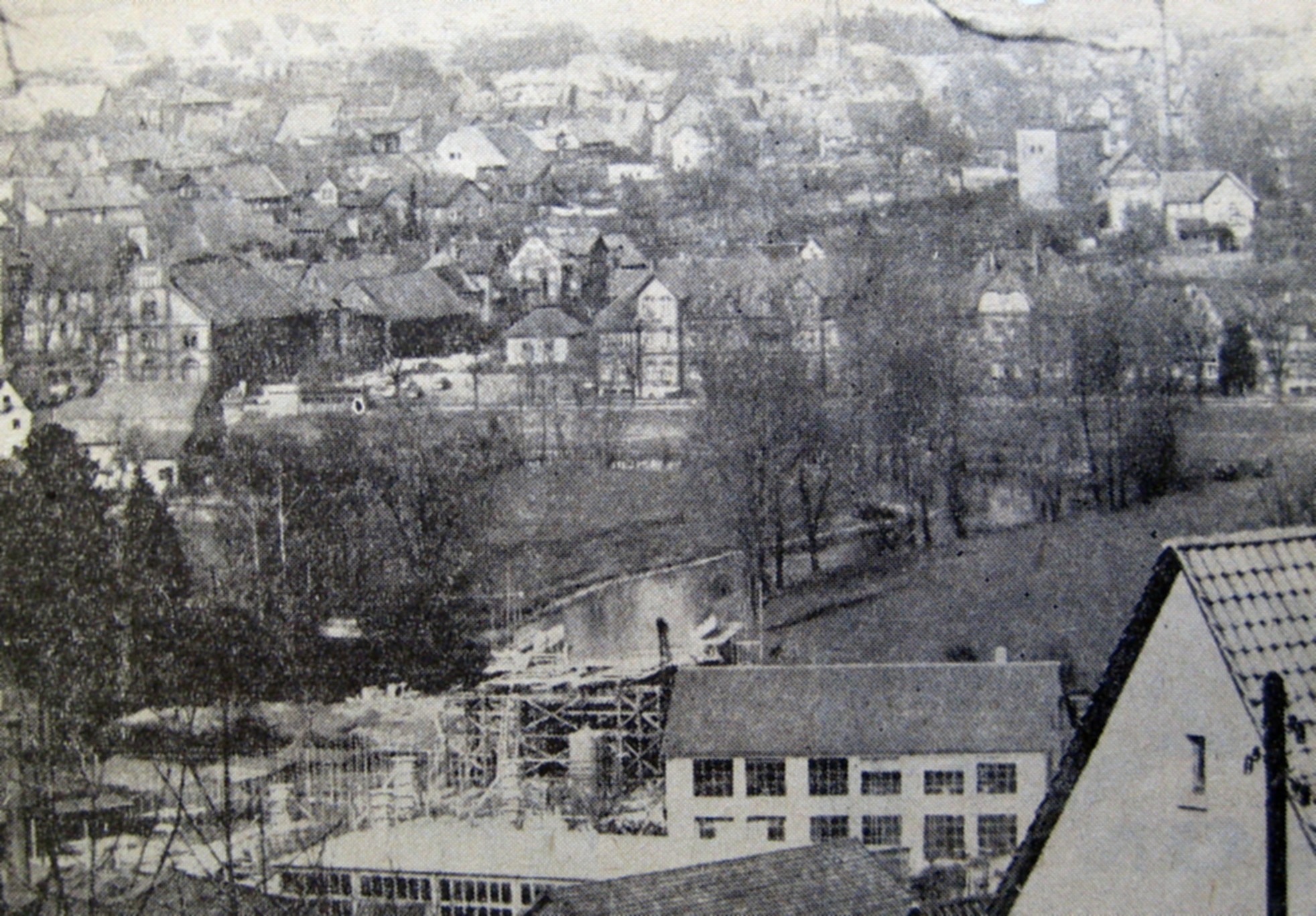 Hier ein Zeitungsfoto vom Bau des Schlehbergrings